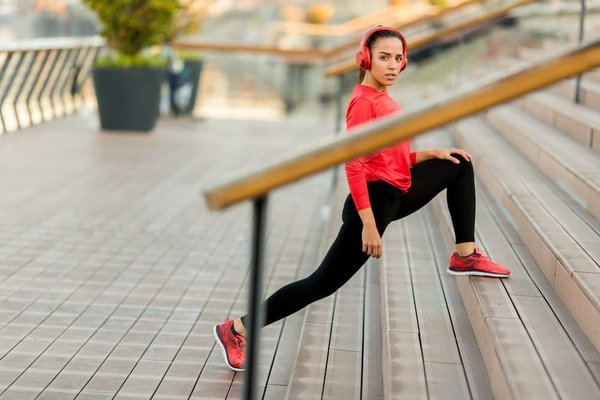 Quels sont les meilleurs exercices pour raffermir le contour du cou ?